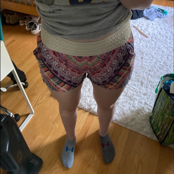 Patterned Shorts - Picture 9 of 9